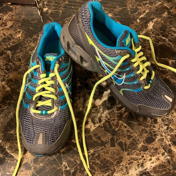 Nike Shoes - Women’s Nike Air Max Torch 4 Shoes Size 8